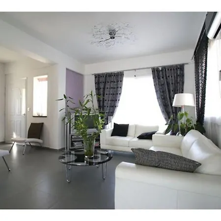 Your Beautiful Holiday Minutes From The Beach, 1489 Villa Protaras